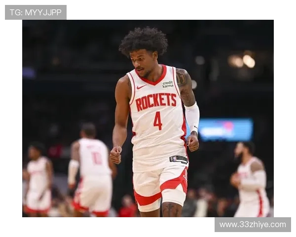 杰伦格林替补出战20分钟表现平平仅得12分4助攻三分球命中率低迷